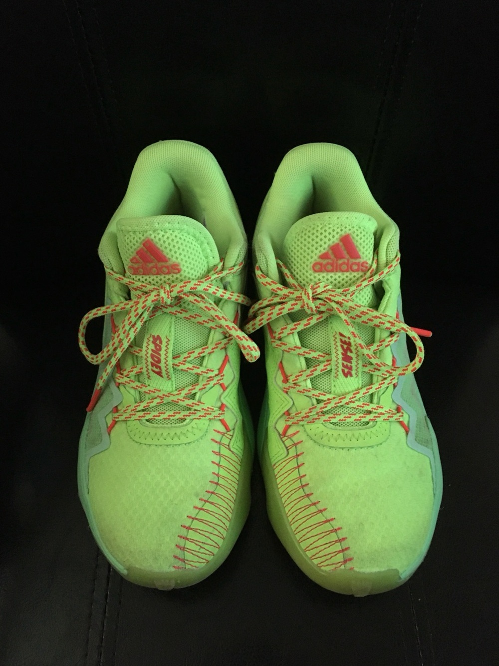 Adidas D.O.N Issue 2 Marvel Spidey Sense Spider-Man Donovan Mitchell Kids Size 2